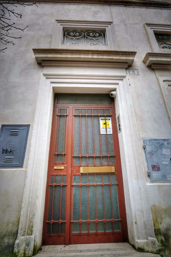 Gordon'S Apartment Rom Exterior foto